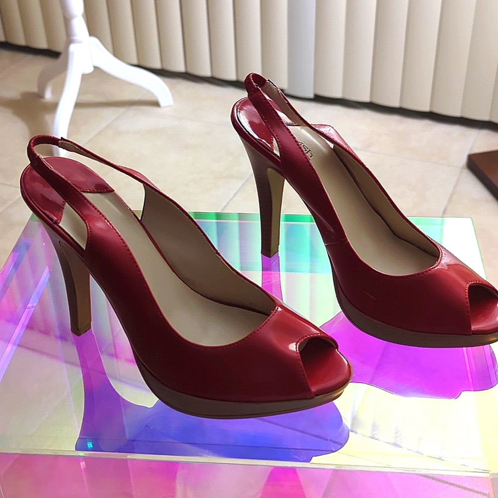 Splash Peeptoe red patent leather slingbacks in a 7 1/2